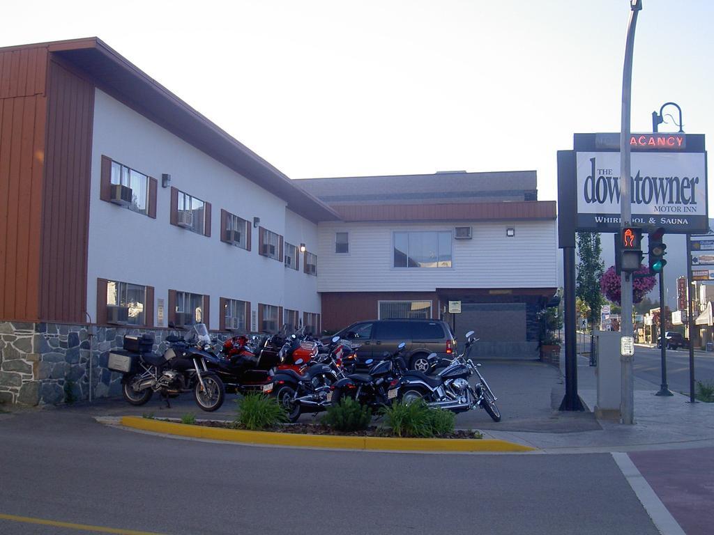 Downtowner Motor Inn Creston Dış mekan fotoğraf
