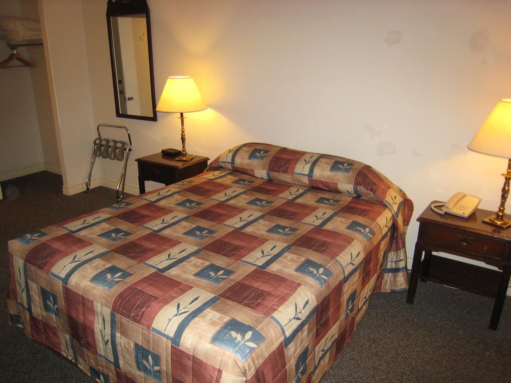 Downtowner Motor Inn Creston Oda fotoğraf