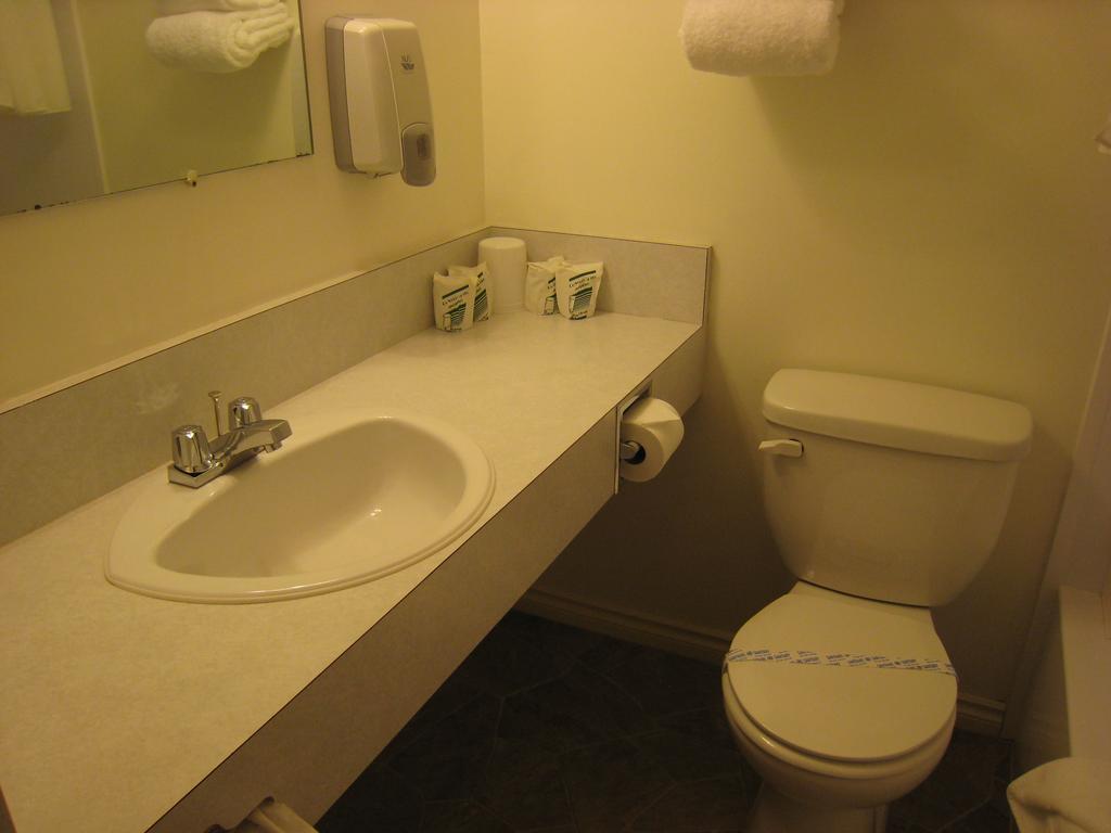 Downtowner Motor Inn Creston Oda fotoğraf