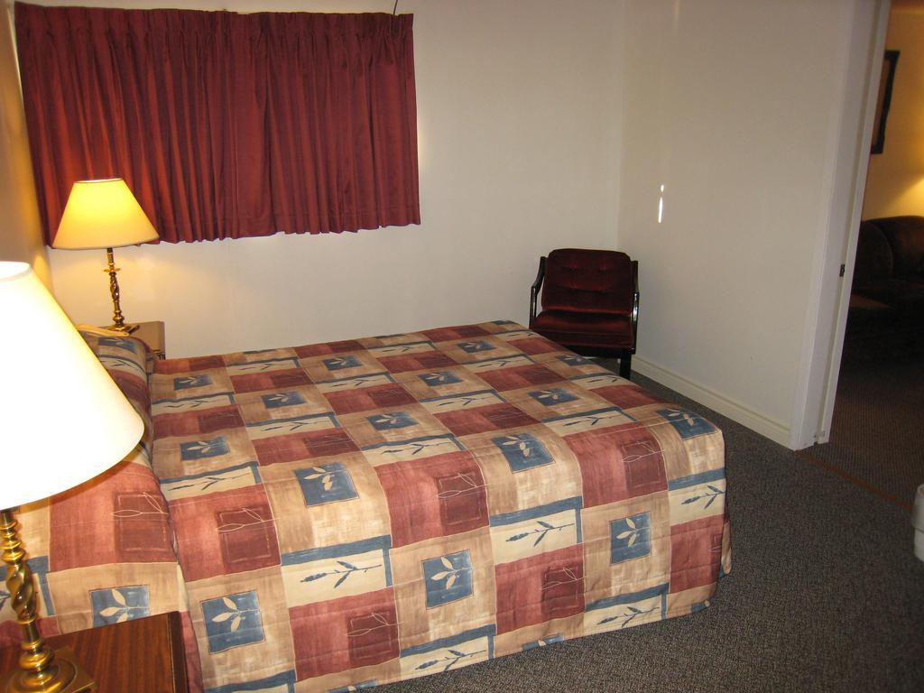 Downtowner Motor Inn Creston Oda fotoğraf