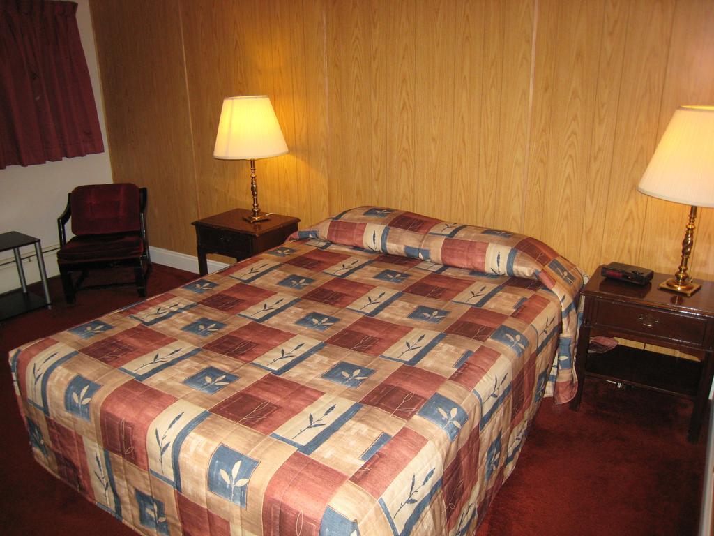 Downtowner Motor Inn Creston Oda fotoğraf