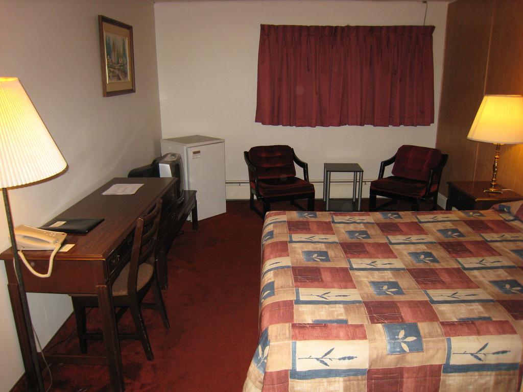 Downtowner Motor Inn Creston Oda fotoğraf