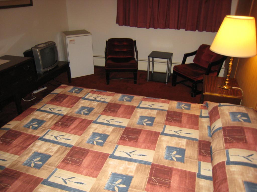 Downtowner Motor Inn Creston Oda fotoğraf