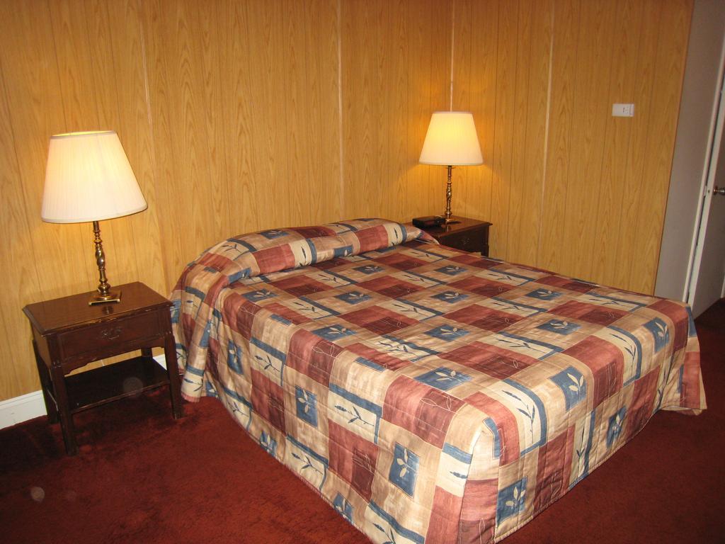 Downtowner Motor Inn Creston Oda fotoğraf