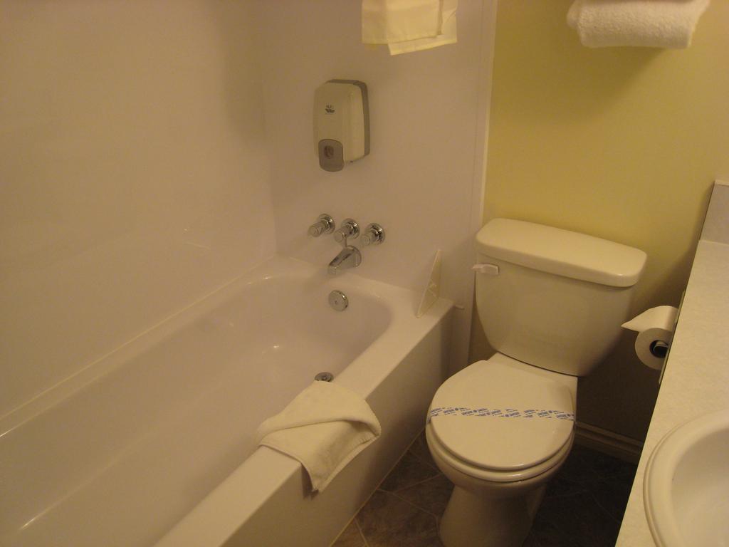 Downtowner Motor Inn Creston Oda fotoğraf