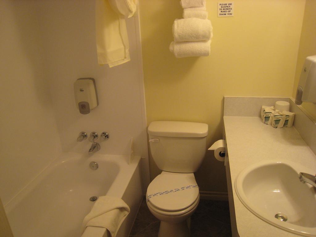 Downtowner Motor Inn Creston Oda fotoğraf
