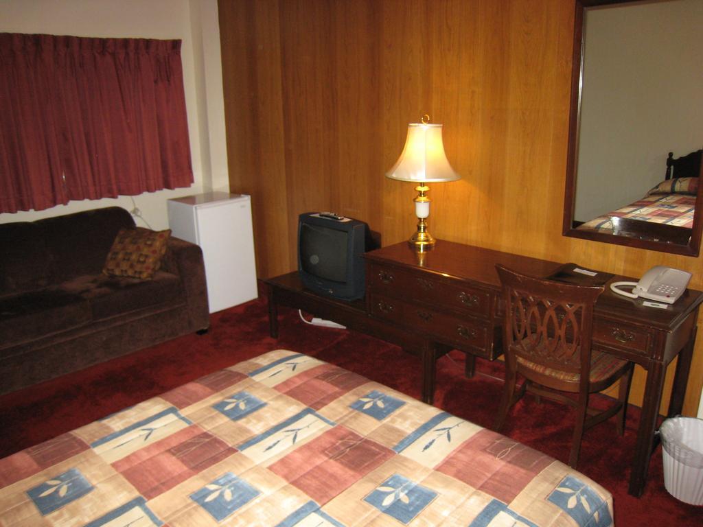 Downtowner Motor Inn Creston Oda fotoğraf