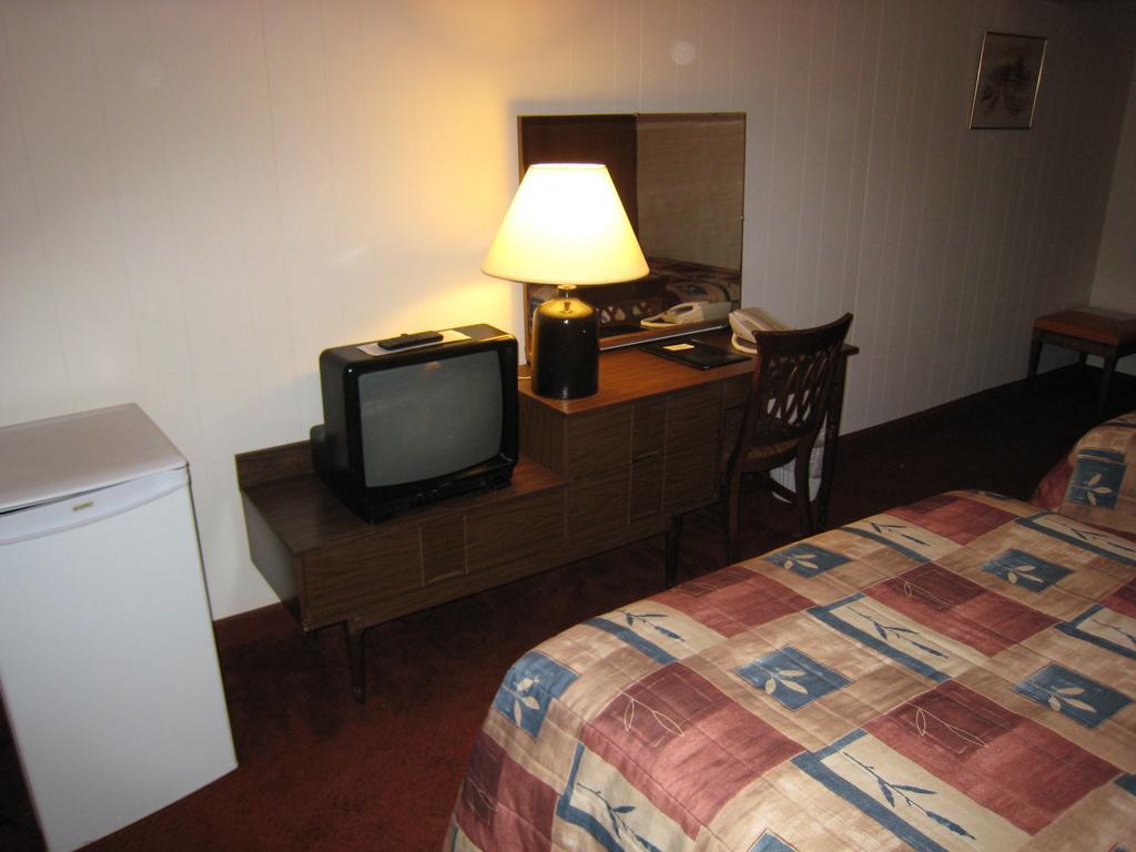 Downtowner Motor Inn Creston Oda fotoğraf