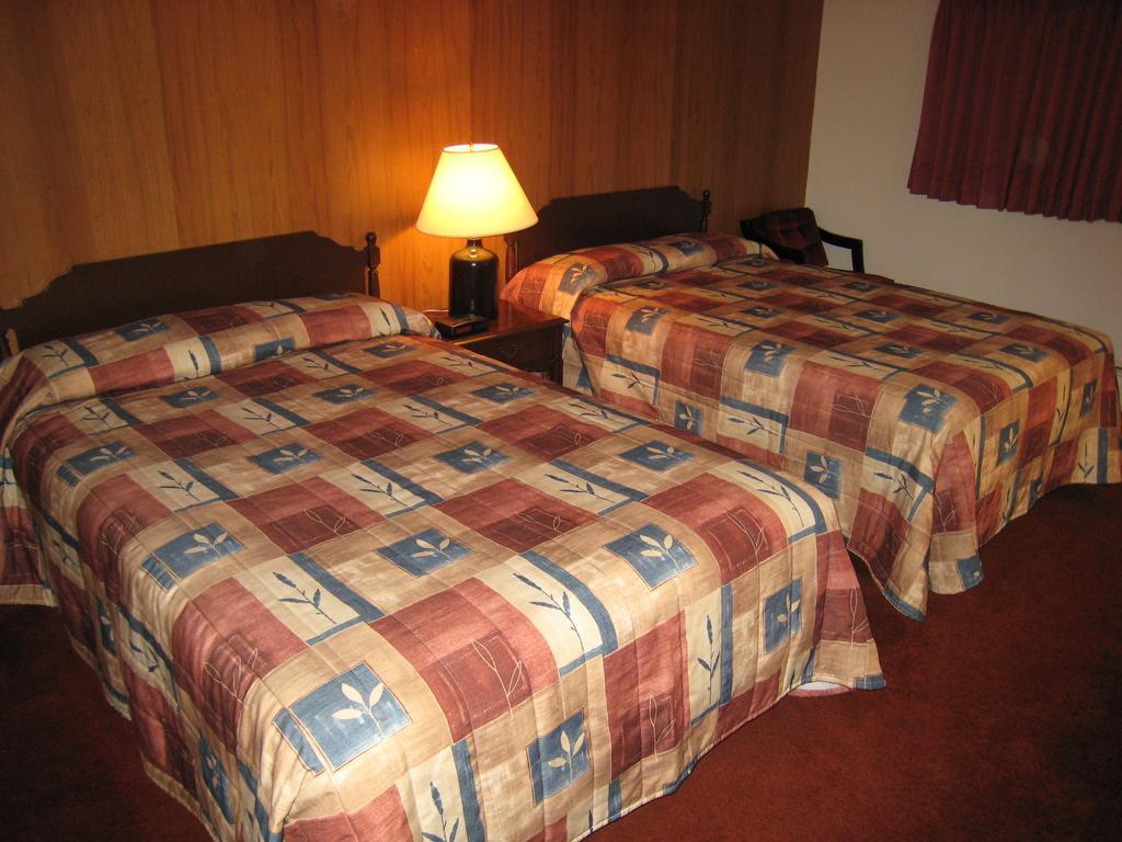 Downtowner Motor Inn Creston Oda fotoğraf
