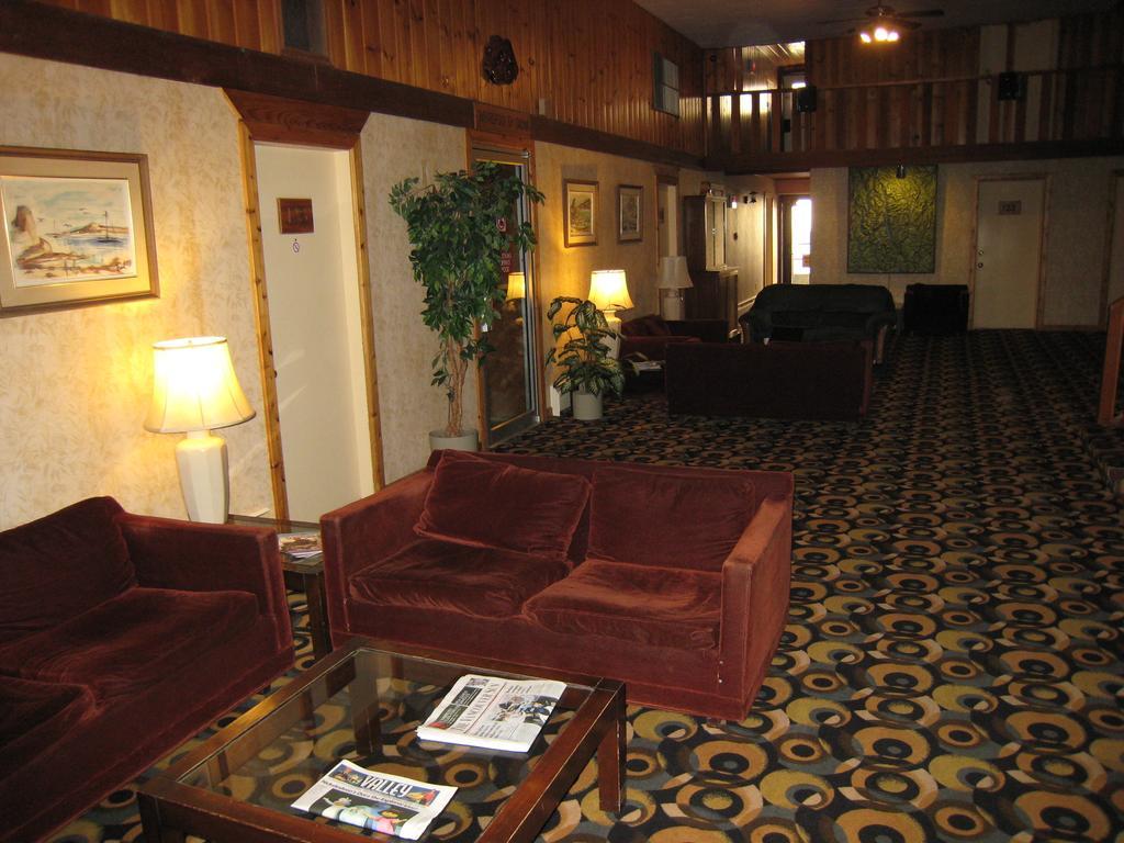 Downtowner Motor Inn Creston Dış mekan fotoğraf