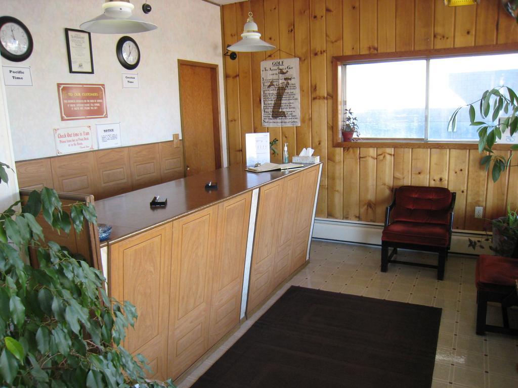 Downtowner Motor Inn Creston Dış mekan fotoğraf