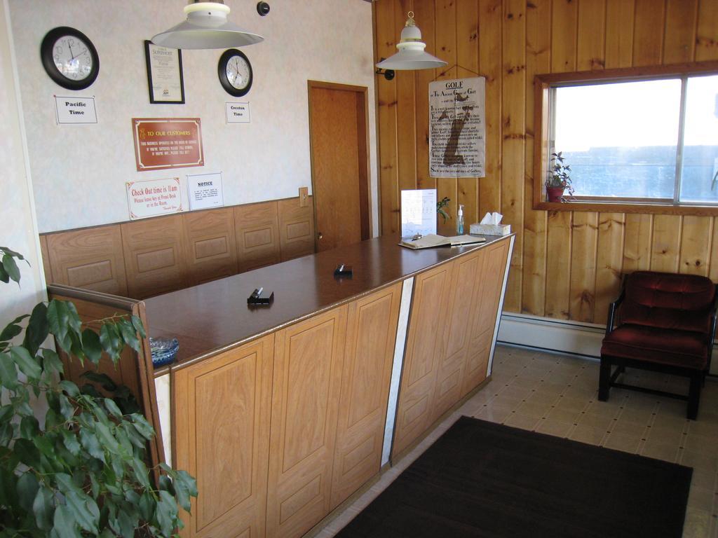Downtowner Motor Inn Creston Dış mekan fotoğraf