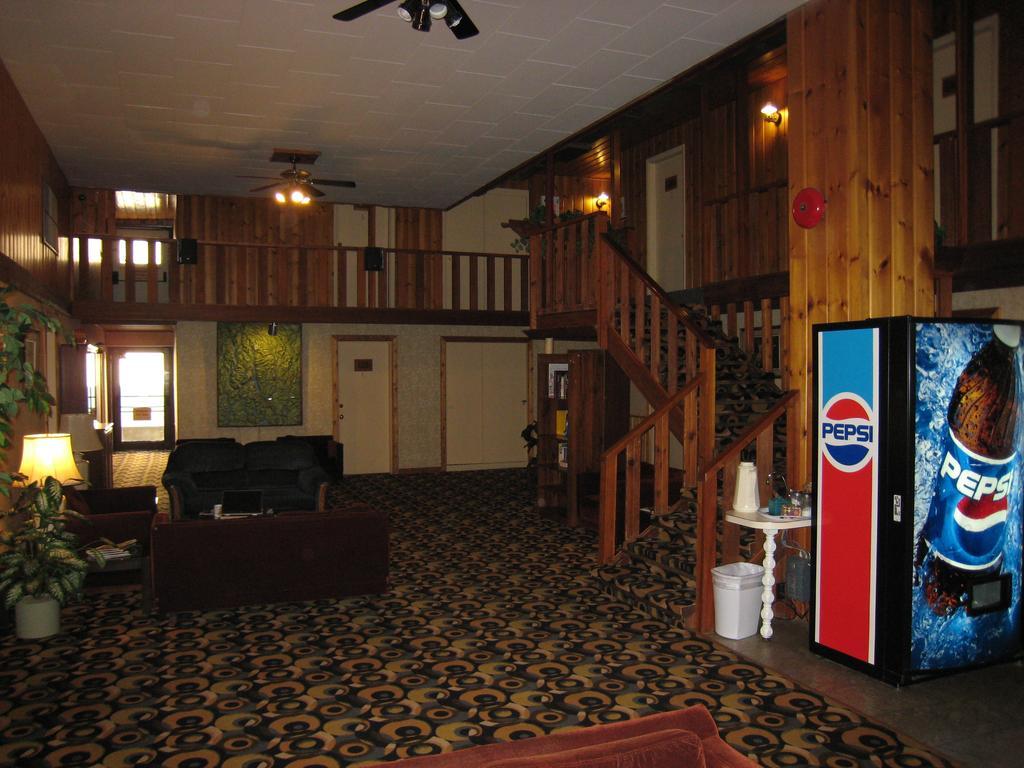 Downtowner Motor Inn Creston Dış mekan fotoğraf